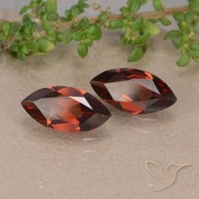 Shop natural 2.15ct Rouge moyen Grenat pyrope gems, Marquise, from Mozambique at GemSelect. In stock, global shipping!