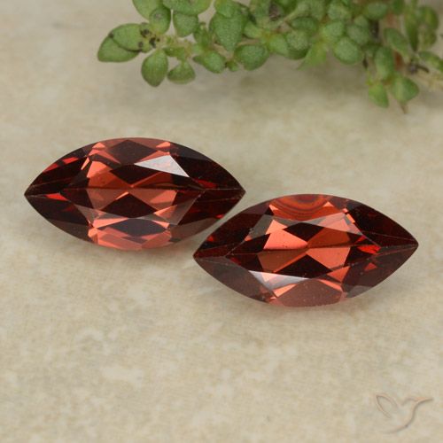 2.41ctw Naturel Rouge foncé Grenat pyrope, Marquise, VVS-VS