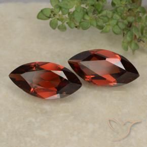 Shop natural 2.30ct Rouge sang profond Grenat pyrope gems, Marquise, from Mozambique at GemSelect. In stock, global shipping!