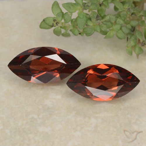 2.34ctw Naturel Rouge écarlate profond Grenat pyrope, Marquise, VVS-VS