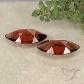 Shop natural 2.25ct Rouge écarlate profond Grenat pyrope gems, Marquise, from Mozambique at GemSelect. In stock, global shipping!