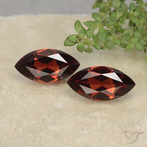 2.51ctw Naturel Rouge foncé Grenat pyrope, Marquise, VVS-VS