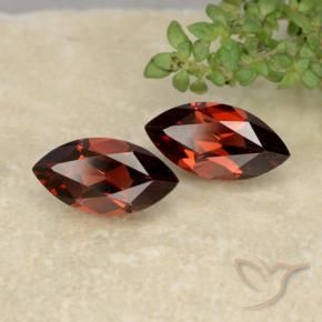Shop natural 2.51ct Rouge foncé Grenat pyrope gems, Marquise, from Mozambique at GemSelect. In stock, global shipping!