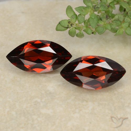 Achetez naturel 2,44ct rouge grenat pyrope gems, marquise, en provenance mozambique chez gemselect. en stock, livraison internationale!
