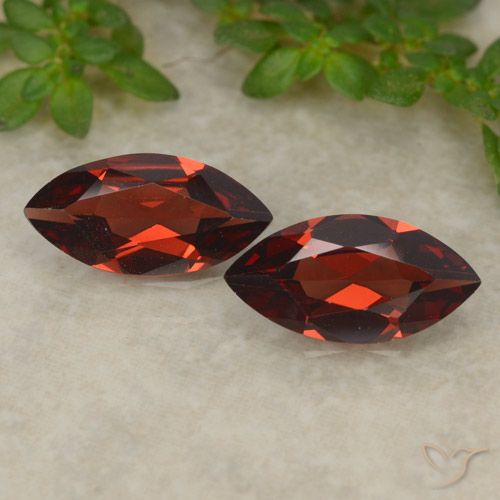 2.09ctw Naturel Rouge foncé Grenat pyrope, Marquise, VVS-VS