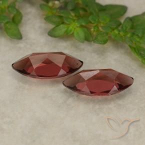 Shop natural 2.38ct Rouge écarlate profond Grenat pyrope gems, Marquise, from Mozambique at GemSelect. In stock, global shipping!