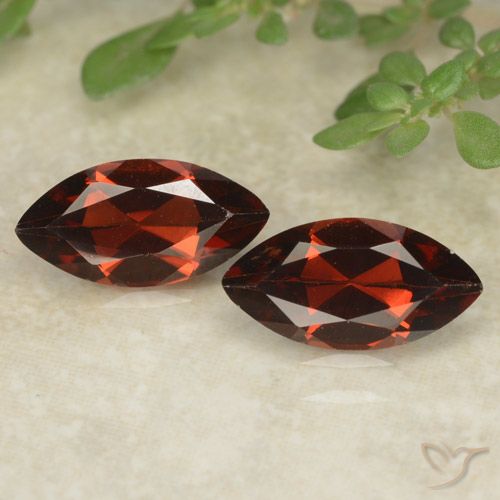 2.35ctw Naturel Rouge foncé Grenat pyrope, Marquise, VVS-VS