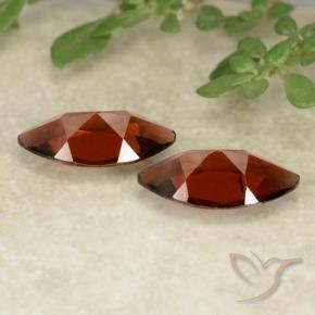 Shop natural 2.35ct Rouge foncé Grenat pyrope gems, Marquise, from Mozambique at GemSelect. In stock, global shipping!
