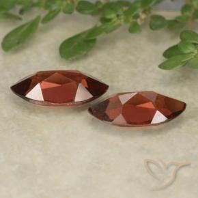 Shop natural 2.47ct Rouge foncé Grenat pyrope gems, Marquise, from Mozambique at GemSelect. In stock, global shipping!