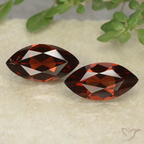2.51ctw Naturel Rouge foncé Grenat pyrope, Marquise, VVS-VS
