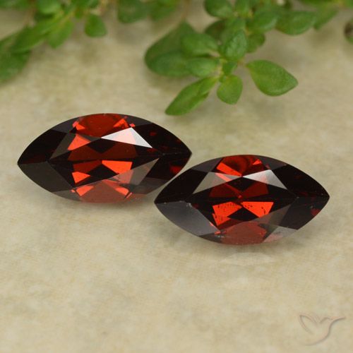 2.83ctw Naturel Rouge sang profond Grenat pyrope, Marquise, VVS-VS