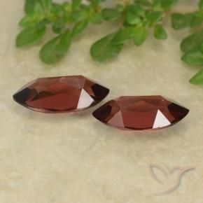Shop natural 2.61ct Rouge Sangria Grenat pyrope gems, Marquise, from Mozambique at GemSelect. In stock, global shipping!