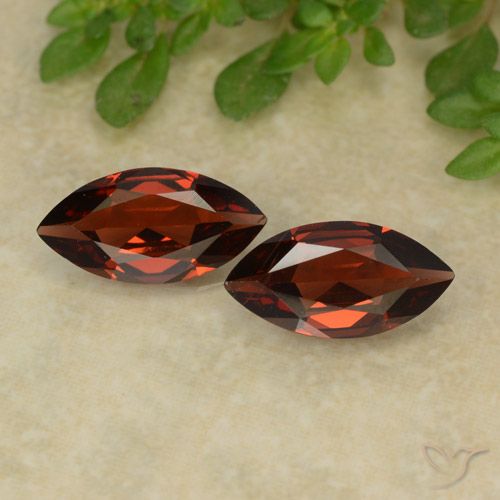 2.22ctw Naturel Rouge foncé Grenat pyrope, Marquise, VVS-VS