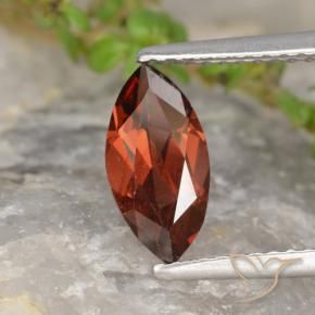 Grenat pyrope Rouge foncé naturelle Marquise, 1.21 ct, VVS-VS