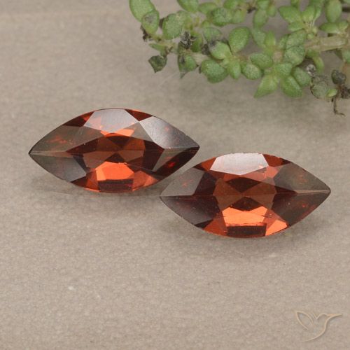 1.49ctw Naturel Rouge foncé Grenat pyrope, Marquise, VVS-VS