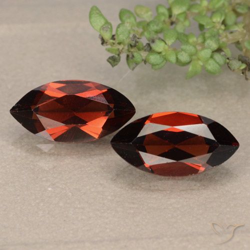 2.57ctw Naturel Rouge foncé Grenat pyrope, Marquise, VVS-VS