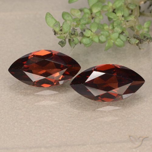 2.56ctw Naturel Rouge foncé Grenat pyrope, Marquise, VVS-VS