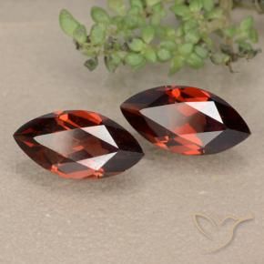 Shop natural 2.56ct Rouge foncé Grenat pyrope gems, Marquise, from Mozambique at GemSelect. In stock, global shipping!