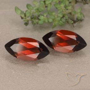 Shop natural 2.53ct Rouge foncé Grenat pyrope gems, Marquise, from Mozambique at GemSelect. In stock, global shipping!