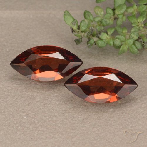 1.72ctw Naturel Rouge écarlate Grenat pyrope, Marquise, VVS-VS