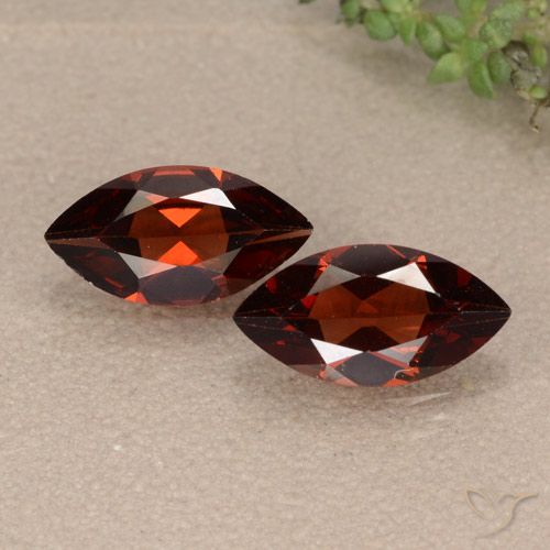 2.30ctw Naturel Rouge Sangria Grenat pyrope, Marquise, VVS-VS