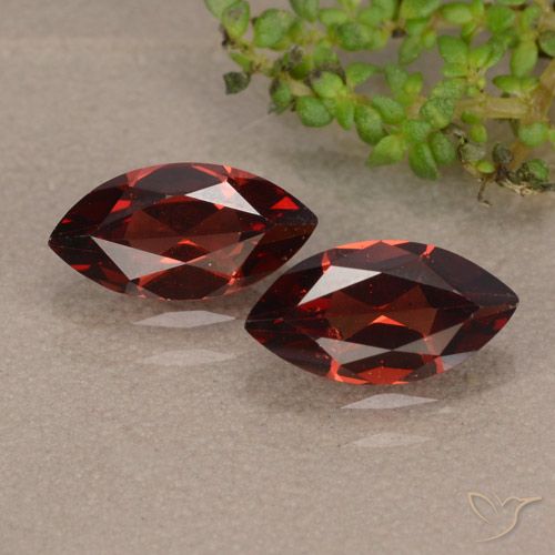2.35ctw Naturel Rouge foncé Grenat pyrope, Marquise, VVS-VS