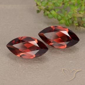 Shop natural 2.35ct Rouge foncé Grenat pyrope gems, Marquise, from Mozambique at GemSelect. In stock, global shipping!