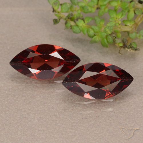 2.06ctw Naturel Rouge Sangria Grenat pyrope, Marquise, VVS