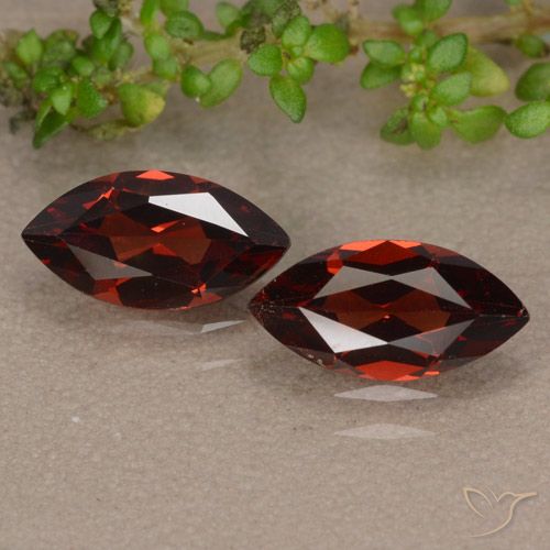 2.27ctw Naturel Rouge Sangria Grenat pyrope, Marquise, VS