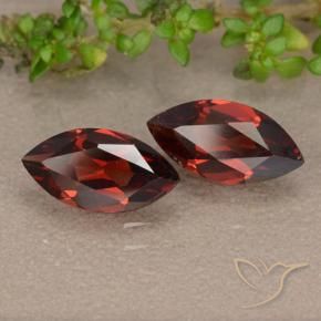 Shop natural 2.27ct Rouge Sangria Grenat pyrope gems, Marquise, from Mozambique at GemSelect. In stock, global shipping!