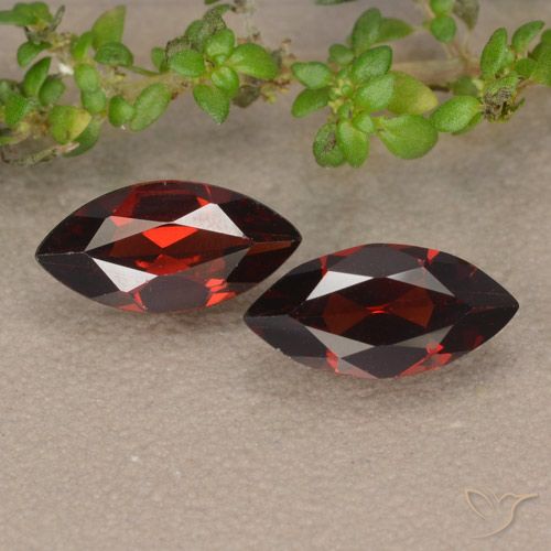 2.12ctw Naturel Rouge foncé Grenat pyrope, Marquise, VVS-VS