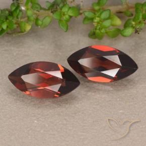 Shop natural 2.54ct Rouge écarlate profond Grenat pyrope gems, Marquise, from Mozambique at GemSelect. In stock, global shipping!