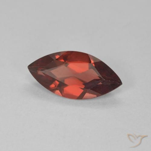 Grenat pyrope Rouge foncé naturelle Marquise, 1.07 ct, VVS-VS