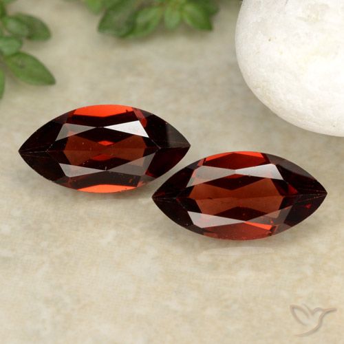 2.38ctw Naturel Rouge foncé Grenat pyrope, Marquise, VVS-VS