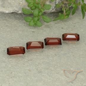 Shop natural 1.81ct Rouge foncé Grenat pyrope gems, Octogone / coupe Émeraude, from Mozambique at GemSelect. In stock, global shipping!