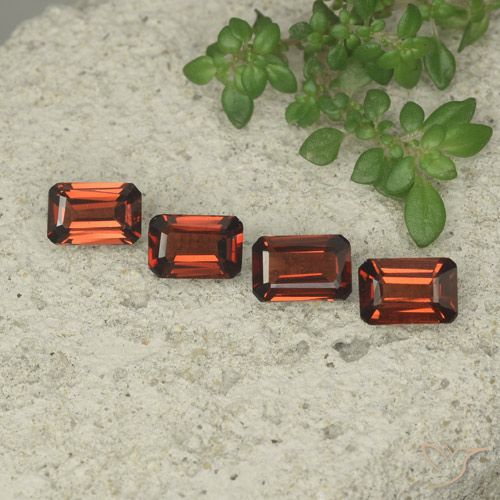 2.16ctw Naturel Rouge moyen Grenat pyrope, Taille émeraude, VS