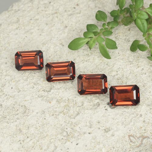 2.25ctw Naturel Rouge Sangria Grenat pyrope, Taille émeraude, VS
