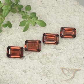 Shop natural 2.25ct Rouge Sangria Grenat pyrope gems, Octogone / coupe Émeraude, from Mozambique at GemSelect. In stock, global shipping!