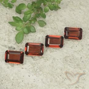 Shop natural 2.09ct Rouge foncé Grenat pyrope gems, Octogone / coupe Émeraude, from Mozambique at GemSelect. In stock, global shipping!