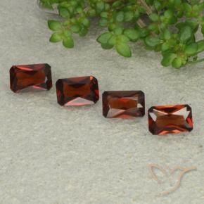Shop natural 2.07ct Rouge Sangria Grenat pyrope gems, Octogone / coupe Émeraude, from Mozambique at GemSelect. In stock, global shipping!