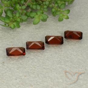Shop natural 2.07ct Rouge Sangria Grenat pyrope gems, Octogone / coupe Émeraude, from Mozambique at GemSelect. In stock, global shipping!