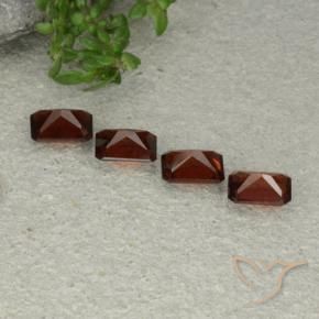 Shop natural 2.88ct Rouge foncé Grenat pyrope gems, Octogone / coupe Émeraude, from Mozambique at GemSelect. In stock, global shipping!