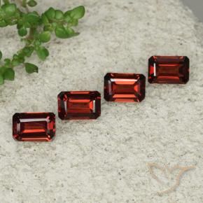 Shop natural 2.97ct Rouge foncé Grenat pyrope gems, Octogone / coupe Émeraude, from Mozambique at GemSelect. In stock, global shipping!