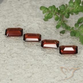 Shop natural 2.54ct Rouge foncé Grenat pyrope gems, Octogone / coupe Émeraude, from Mozambique at GemSelect. In stock, global shipping!