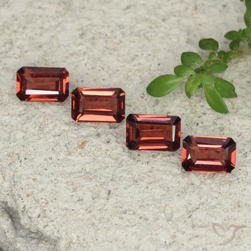 2.12ctw Naturel Rouge écarlate Grenat pyrope, Taille émeraude, VVS-VS