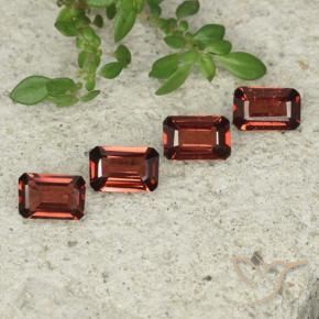 Shop natural 1.98ct Rouge foncé Grenat pyrope gems, Octogone / coupe Émeraude, from Mozambique at GemSelect. In stock, global shipping!