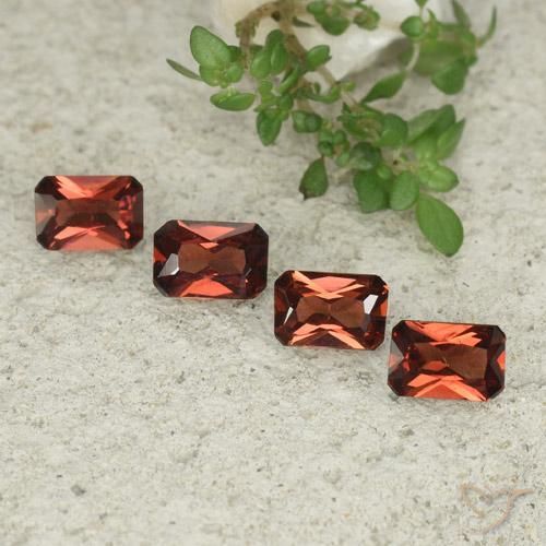 2.44ctw Naturel Rouge Sangria Grenat pyrope, Taille émeraude, VVS-VS