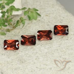 Shop natural 2.64ct Rouge moyen Grenat pyrope gems, Octogone / coupe Émeraude, from Mozambique at GemSelect. In stock, global shipping!