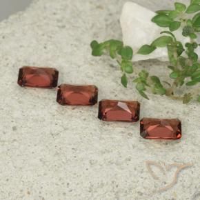 Shop natural 2.44ct Rouge foncé Grenat pyrope gems, Octogone / coupe Émeraude, from Mozambique at GemSelect. In stock, global shipping!