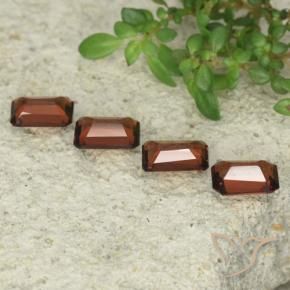 Shop natural 2.18ct Rouge moyen Grenat pyrope gems, Octogone / coupe Émeraude, from Mozambique at GemSelect. In stock, global shipping!